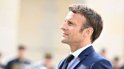 Emmanuel Macron : ce défaut pour lequel il se fait sèchement recadrer par un de ses proches