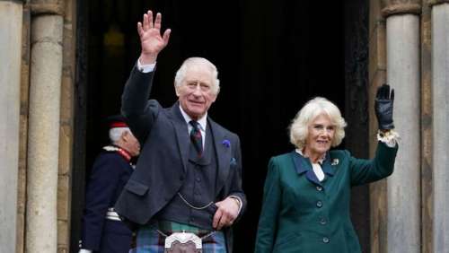 Charles III et Camilla : leur première carte d'anniversaire officielle dévoilée, et le résultat est carrément sympa