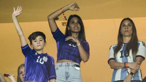 Antonella Roccuzzo : la femme de Lionel Messi exulte, sublimes clichés avec ses enfants au Qatar