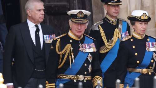 Couronnement de Charles III : vers une exclusion du prince Harry après ses révélations choc ?
