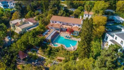 Marion Cotillard : découvrez l'intérieur de sa luxueuse villa de Los Angeles à 5 millions d'euros (Photos)