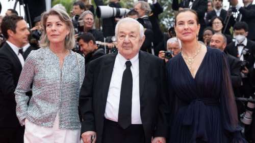 Cannes 2023 : Caroline de Monaco et Carole Bouquet s'affichent en famille sur le tapis rouge 