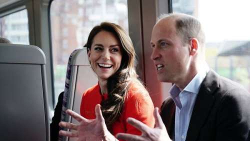 Kate et William : apparition surprise très commentée et critiquée au mariage d'Hussein de Jordanie