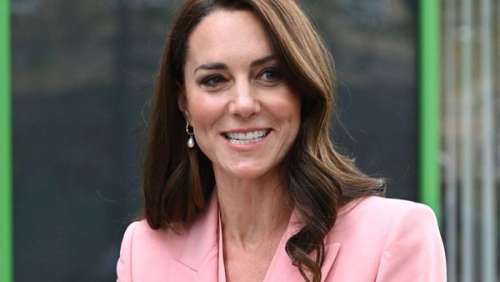Kate Middleton : la princesse au comble de l'élégance en robe rose brodée pour un mariage prestigieux