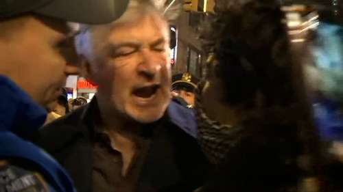 Alec Baldwin emmené par la police après une confrontation houleuse lors d’un rassemblement pro-palestinien : vidéo – National