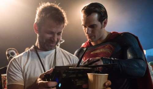 Zack Snyder marque le premier anniversaire d’Henry Cavill Superman au milieu de la refonte