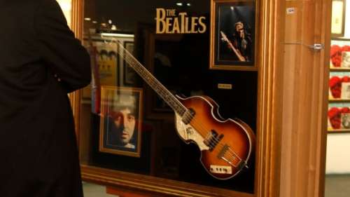 La basse des Beatles volée est rendue à Paul McCartney 51 ans plus tard