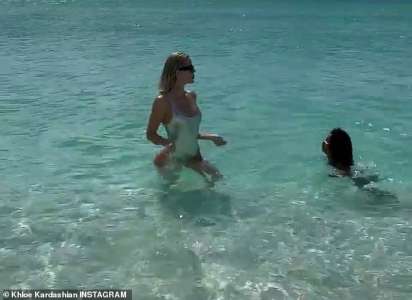 Khloe Kardashian et sa fille True sont «libres comme un oiseau» alors qu’elles profitent d’une escapade aux îles Turques et Caïques