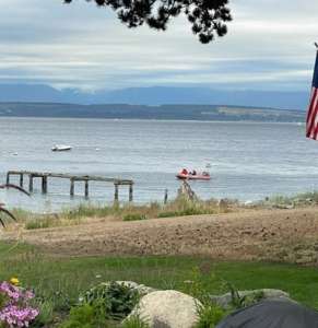 Dix personnes, dont un enfant, présumées mortes après l’écrasement d’un hydravion dans la baie de Mutiny à Washington