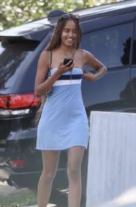Malia Obama enfile une mini robe bustier à Los Angeles