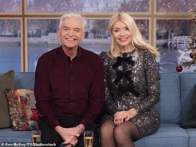 Holly Willoughby et Phillip Schofield écrasent les cotes d’écoute de la BBC le jour de Noël ce matin