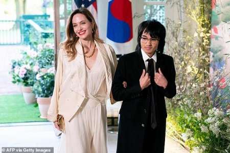 Angelina Jolie rayonne aux côtés de son fils Maddox, 21 ans, au dîner d’État de la Maison Blanche