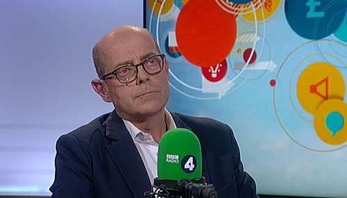 Les « excuses » désinvoltes de Nick Robinson sur Radio 4 à propos du papier peint doré inexistant de Boris… mais les conservateurs lui disent de remettre les pendules à l’heure en direct à l’antenne