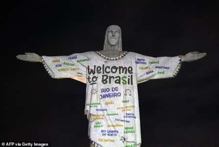 Le Brésil illumine la statue du Christ Rédempteur pour accueillir Taylor Swift avant son concert de la tournée Rio Eras