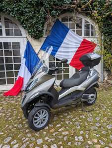Le célèbre scooter de François Hollande sera proposé lors d’une vente aux enchères