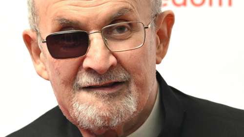 «C'est le triomphe de la liberté»: l'écrivain Salman Rushdie primé en Allemagne