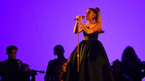 La grève à Hollywood offre à Ariana Grande un nouvel album