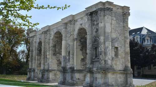 À Reims, un ensemble monumental romain mis à jour près de la Porte de Mars