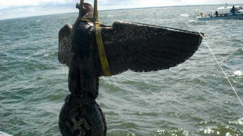 L'Uruguay va fondre l'aigle nazi découvert au large de Montevideo