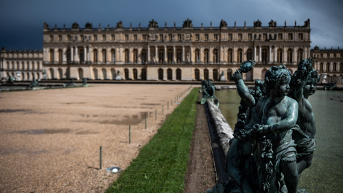 Les animaux du roi s'exposent au château de Versailles