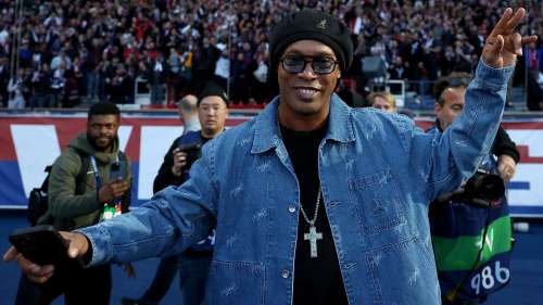 Le rappeur Heuss L’Enfoiré fait appel à Ronaldinho pour son nouveau clip
