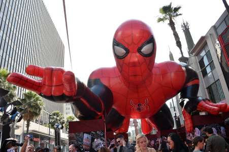 Spider-Man continue de tisser sa toile au sommet du box-office
