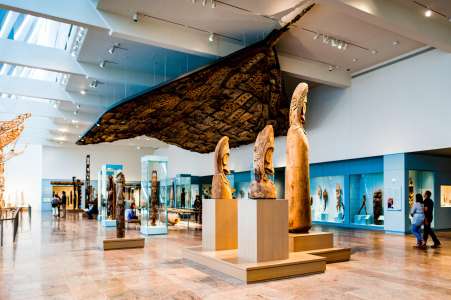 Le Metropolitan Museum of Art restitue seize objets d'art volés à l'Inde
