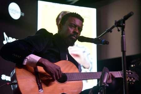 Brésil: le chanteur Seu Jorge se dit victime de racisme lors d'un concert