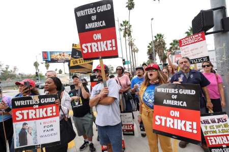 Grève des scénaristes : les studios espèrent rentrer dans la dernière ligne droite des négociations
