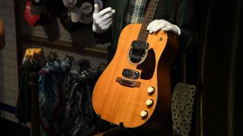 La légendaire guitare de Kurt Cobain vendue 6 millions de dollars