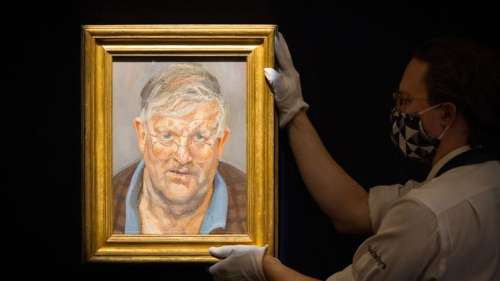 Le portrait de David Hockney par Lucian Freud vendu plus de 17 millions d'euros