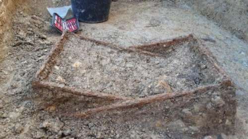 En Allemagne, découverte d'une chaise pliante en métal dans la tombe d'une femme décédée au Moyen Âge