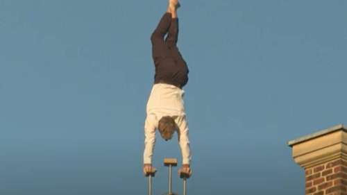 Journées du Patrimoine : les impressionnantes voltiges d’acrobates au Palais-Royal