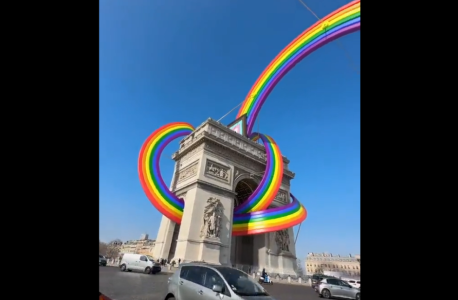 Arc de Triomphe virtuellement aux couleurs LGBT: l'artiste réagit à la polémique
