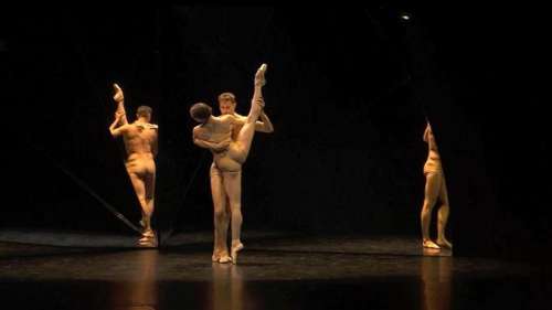 Féerique et aérien, le ballet Tree of Codes revient électriser l’Opéra Bastille