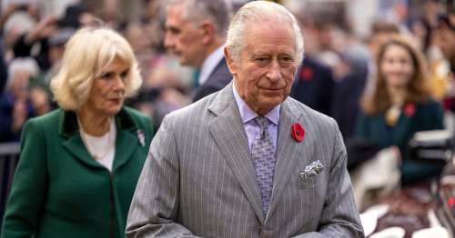 Le roi Charles III et Camilla presque touchés alors qu’un manifestant jette des œufs