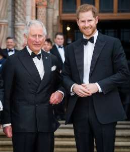 Le prince Harry aborde le diagnostic de cancer du père roi Charles III