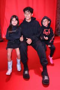 Cristiano Ronaldo amène des enfants pour soutenir Georgina Rodriguez à la PFW