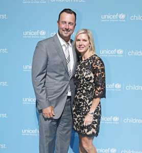 Tim et Stacy Wakefield se consacrent à rendre visite aux enfants atteints de cancer
