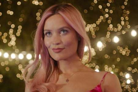Love Island's Laura Whitmore shows off pink hair as she teases Casa Amor recoupling