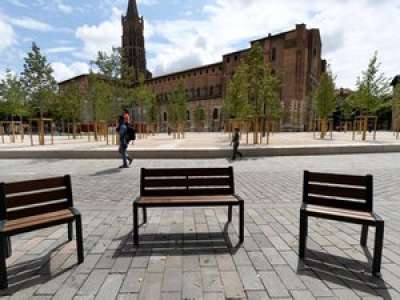 Toulouse : les bancs ont-ils été montés à l'envers à la basilique Saint-Sernin ?