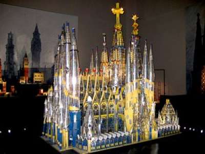Montauban : le Musée des Jouets va construire la Sagrada Familia, la plus grande maquette Meccano du monde