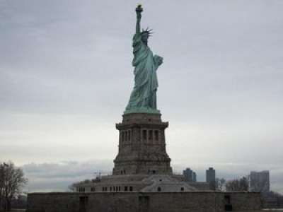 La France a envoyé une nouvelle statue de la Liberté aux États-Unis