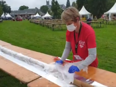 Mayenne : le record du monde de la plus longue galette saucisse vient d'être pulvérisé