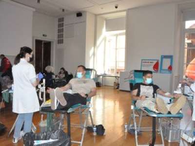 Les donneurs de sang affluent au musée Ingres-Bourdelle, lieu insolite d'une collecte