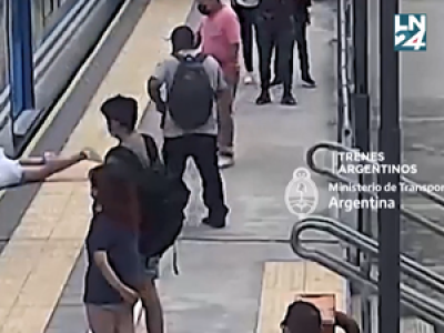 VIDEO. Argentine : une jeune femme s'évanouit, tombe sous un train et survit miraculeusement