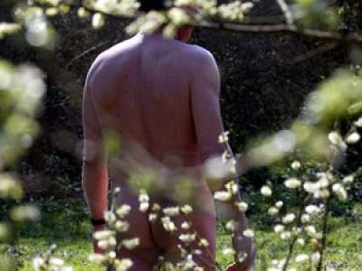 Qu'est-ce que la Journée du jardinage nu, célébrée ce samedi ?