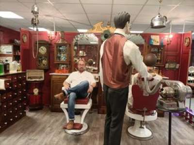 Lot : le musée insolite du Coiffeur Barbier, à Gramat, la coiffure sous tous les angles