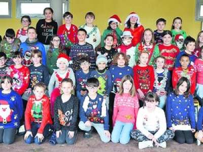 Dans cette école des Hautes-Pyrénées, le concours du pull de Noël le plus original a ravi élèves et enseignants