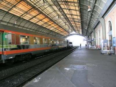Fausse alerte à la bombe dans une gare : le train immobilisé vingt minutes avant de pouvoir repartir